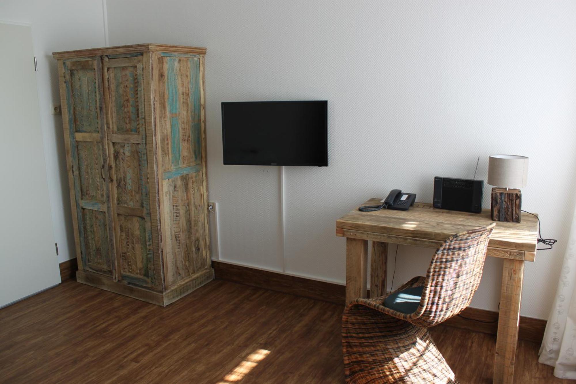 Hotel Fresena บัลทรุม ห้อง รูปภาพ