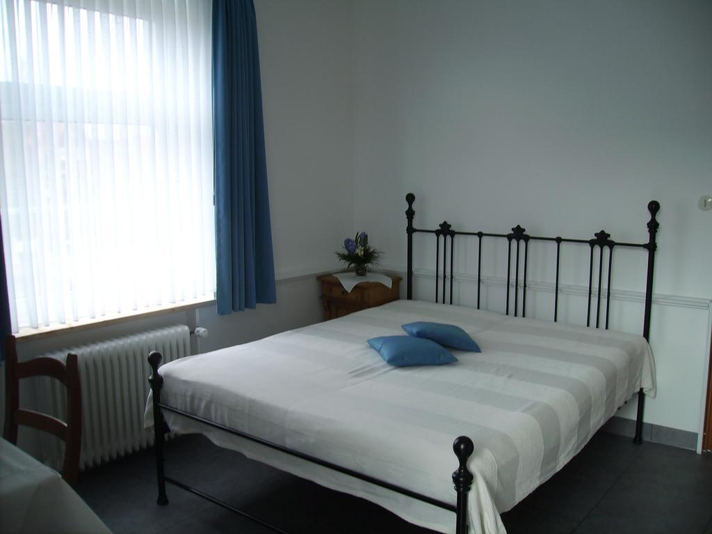Hotel Fresena บัลทรุม ภายนอก รูปภาพ